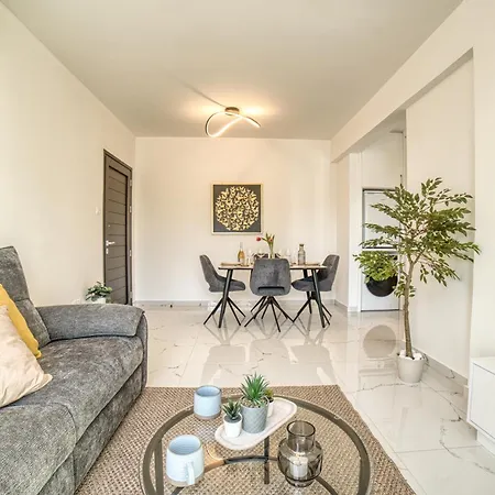 Seaview One Bedroom At Harbour Διαμέρισμα Πάφος