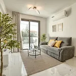 Seaview One Bedroom At Harbour *