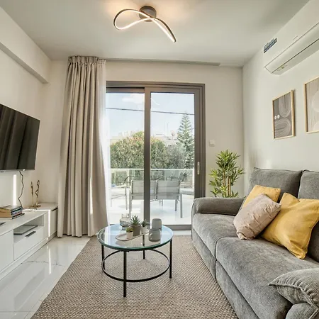 Seaview One Bedroom At Harbour דירה פאפוס